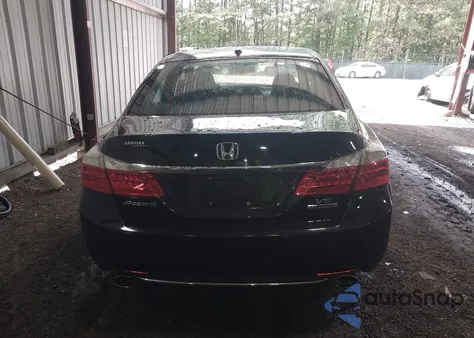 2015 Honda Accord Touring z USA, uszkodzony, nr VIN 1HGCR3F96FA008943